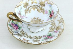 アンティークのティーカップ