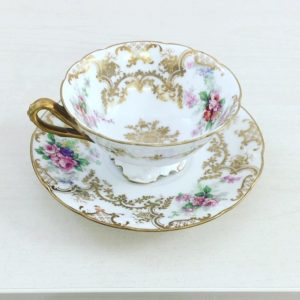 アンティークのティーカップ